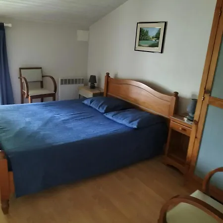 Maison Charmante A Antezant-la-chapelle Avec Jardin Holiday home *